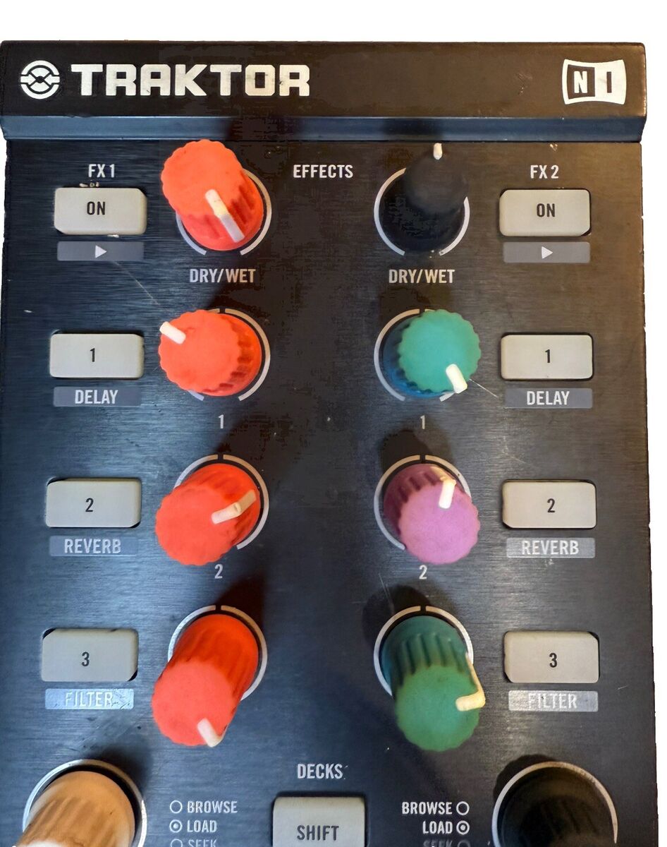 Native Instruments TRAKTOR KONTROL X1 MK1 Portable DJ Native Instruments TRAKTOR KONTROL X1 MK1 Portable DJ