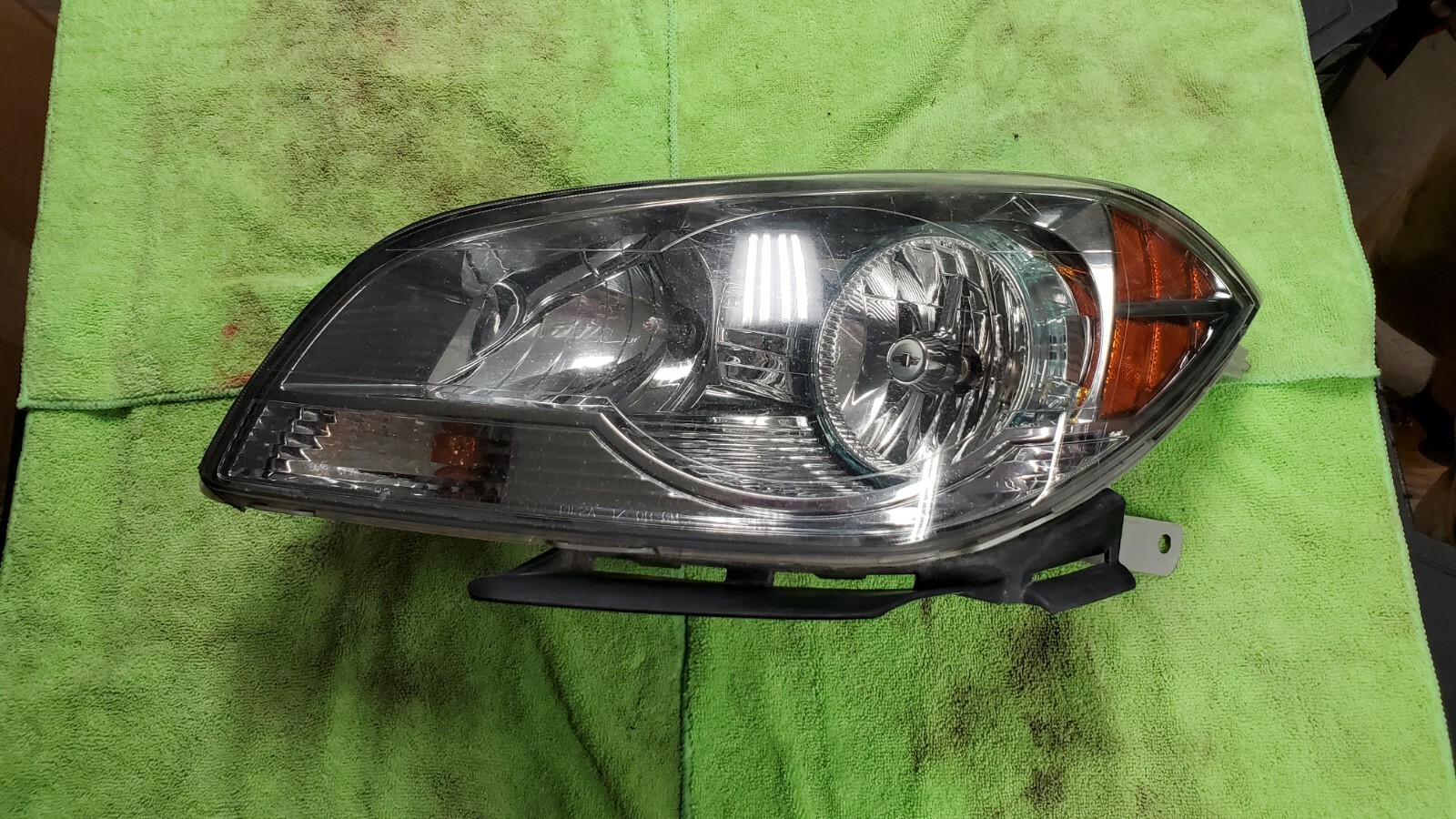 08-12 Chevrolet Malibu OEM LEFT DRIVER Side Headlamp 25984638 | eBay
