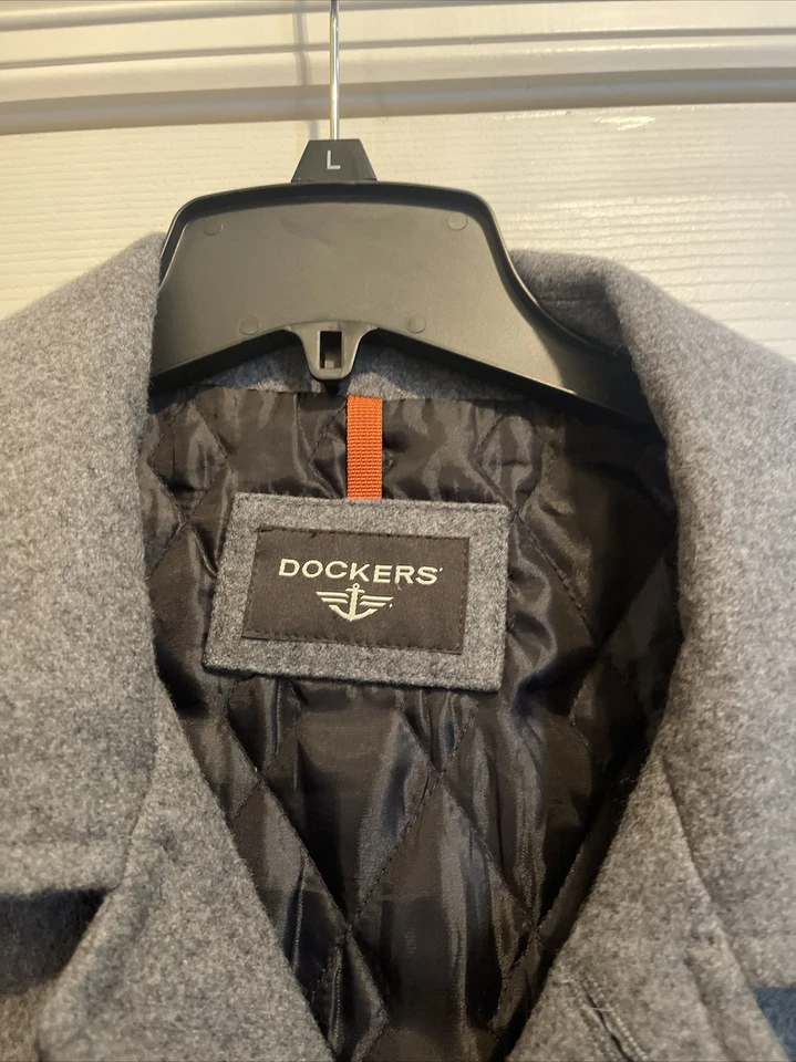 Dockers Overcoat/coat/jacket In Perfect Condition. Gray. Size Large. Wool Blend - Image 3 of 4