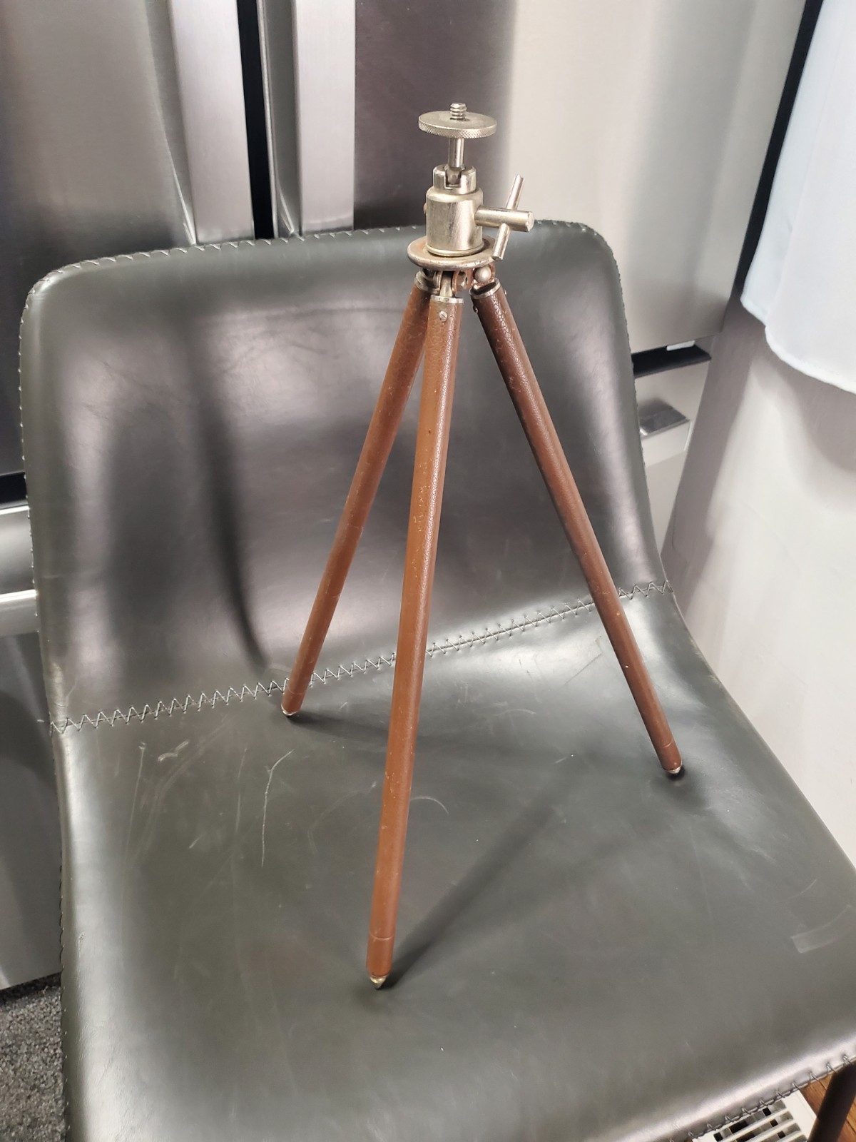 Vintage Metal Telescopic Tripod (15in To 50in)