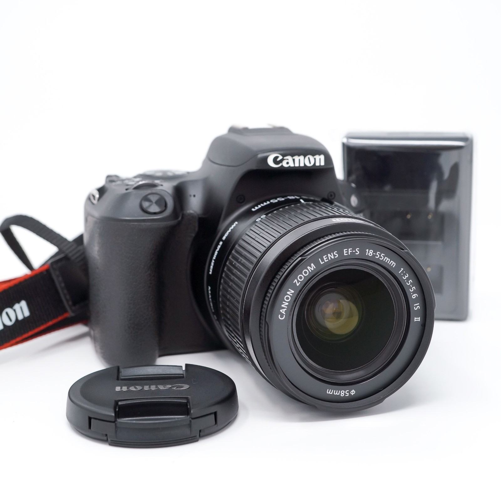 Canon EOS 200D 24.2MP DSLR Camera + 18-55mm Lens Kit - Great Condition - 7k SC