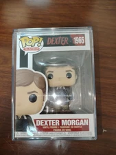 Funko Pop! Dexter: Dexter Morgan #1965 + Premium Pop! Protector