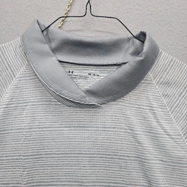 Under Armour Women's Medium Grey White Striped Long Sleeve Loose Athletic Top - Imagem 2 de 4