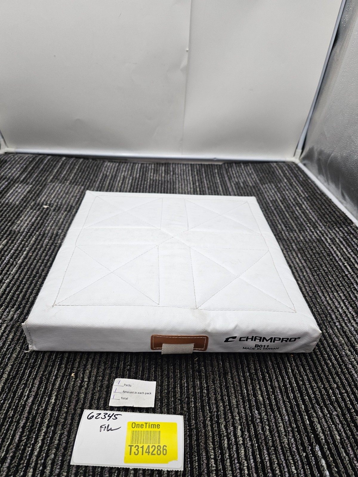 Champro B011 Unisex 14" x 2" PVC Quilted Base White