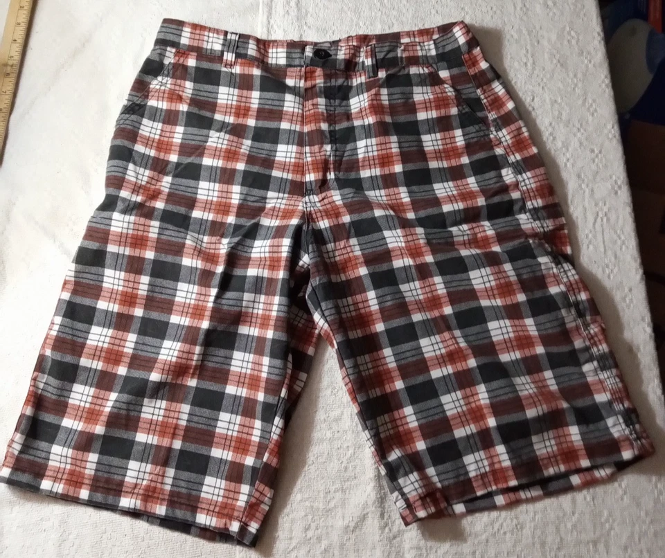 Shorts xadrez masculino TRUE ROCK vermelho cinza branco tamanho 34 casual mistura de algodão - Imagem 2 de 4