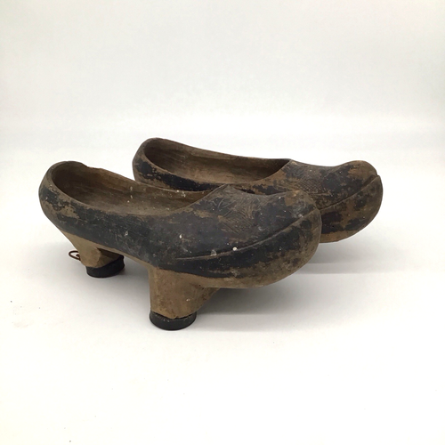 Vintage Basque Wooden Clogs with 3 Legs - Carved Folk Art Zoccos - Picture 1 of 10