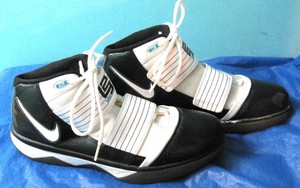 lebron james shoes size 3