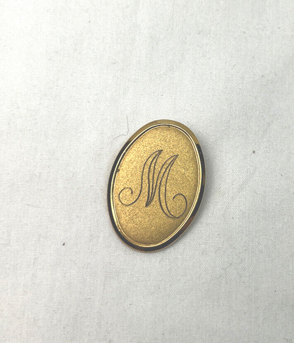Juego de collar y broche inicial M tono dorado B30 - Imagen 5 de 6