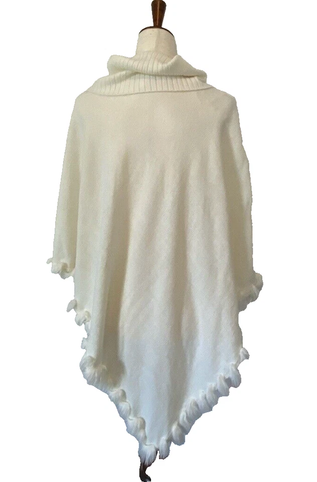 Cape Poncho Womens Size L/XL Ivory Faux Fur Fringe Boho Western Alfani Knit - Image 3 of 4