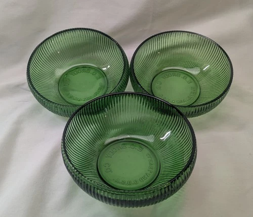 E.O. Brody Co Emerald Green Ribbed Glass Bowl 6” Cleveland OH USA Depression