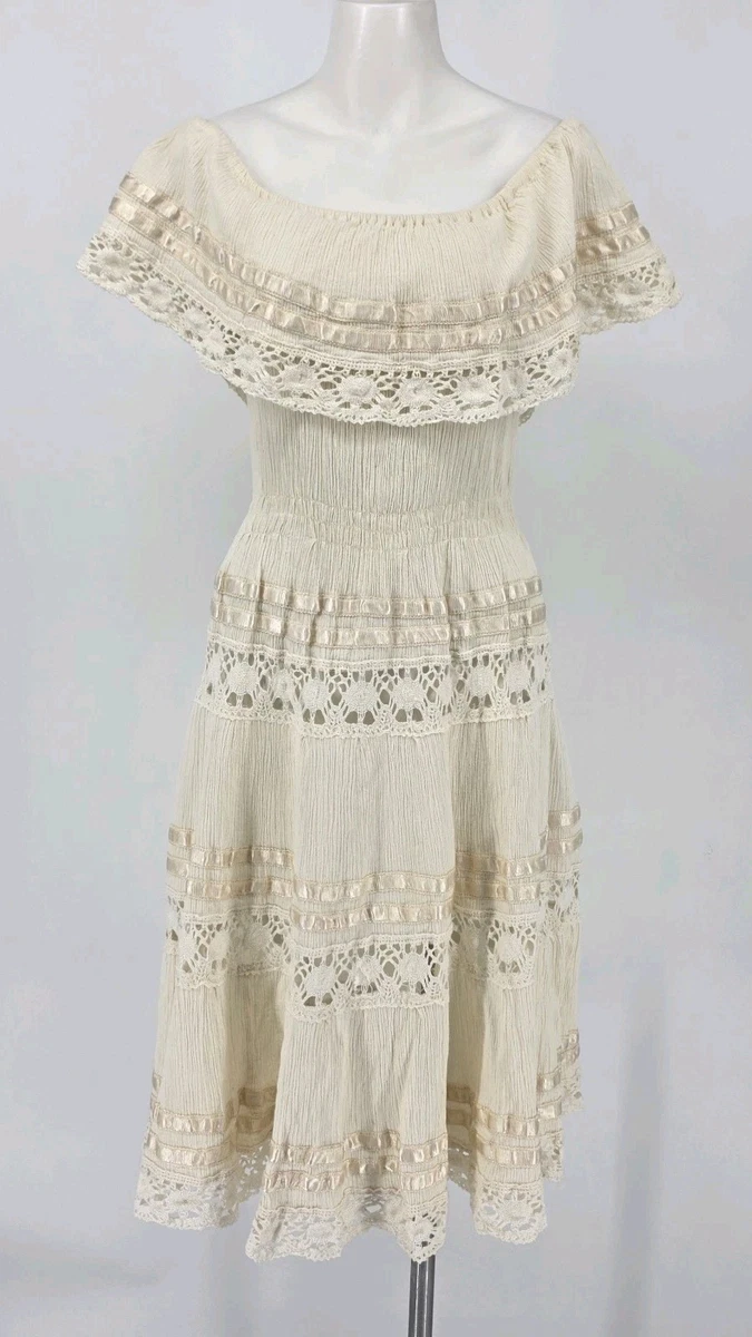 chinese dress ladies 1970's White Cotton Mexican Wedding Dress with Large Ruffle – Eveliina  Vintage main image 0