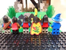 LEGO System Fire Breathing Fortress 6082 In 1993 Used Retired Complete