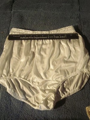 Kim Rogers Shiny Lace Panty 100% Nylon Panties Silky Soft Size 7. White