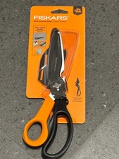 Fiskars Garden Scissors 7-in-1 Garden Shears Multi-Tool with Sheath