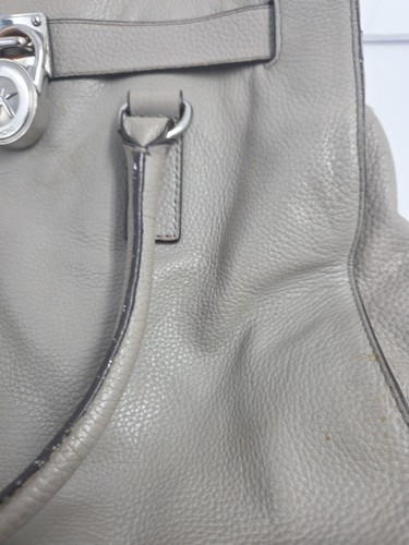 Borsa a tracolla Michael Kors Hamilton borsa tote in pelle grigia argento chiusura catena borsetta - Foto 4 di 12