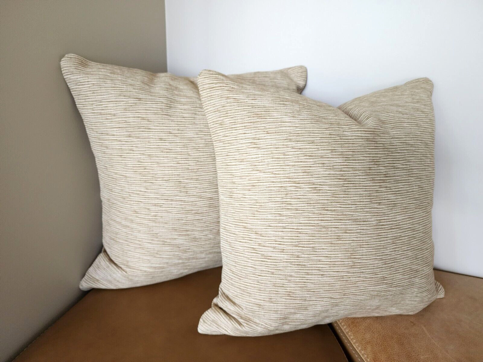 Roth & Tompkins 20x20 Throw Pillow Cover Pair Woven Toffee Damask Zippered NEW