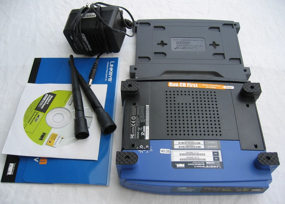 Linksys WRT54GL Router 2,4Ghz WLAN, 4 Port Switch, 12V 1000mA - Bild 2 von 4