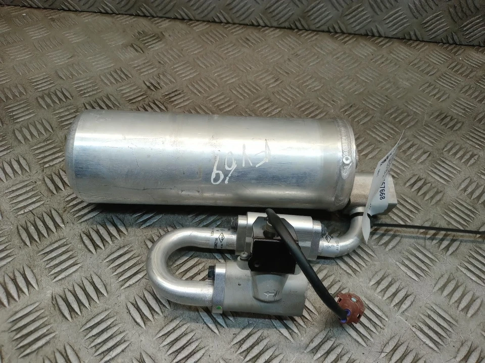 ACUMULADOR AIRE ACONDICIONADO RENAULT MEGANE E-TECH AC 921405MP0A XCB 2022 - 2024 Foto 4 de 4