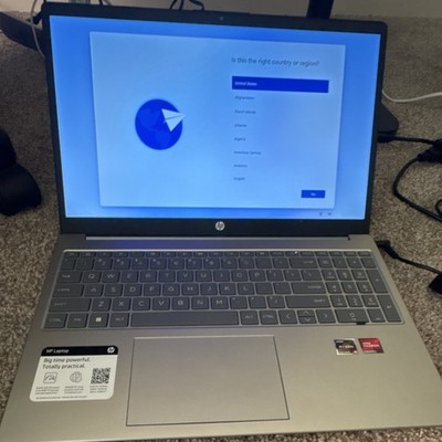 HP 15.6'' Laptop AMD Ryzen 5 8GB RAM 256GB SSD Silver Windows 11 AMD Radeon