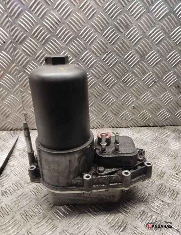 Land Rover Discovery 3 - LR3 2007 Diesel filtro aceite soporte montaje GED85526 Foto 2 de 3