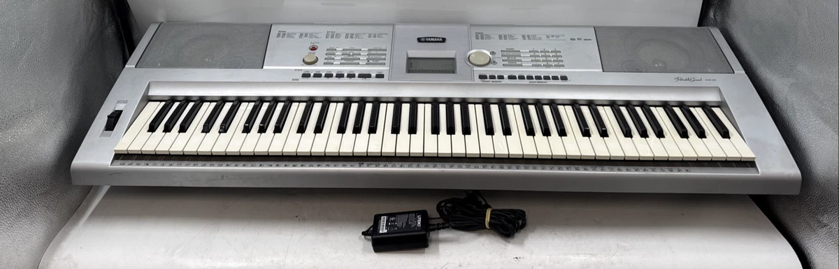 Yamaha DGX-205 76-key Portable Keyboard with Built-In Song
