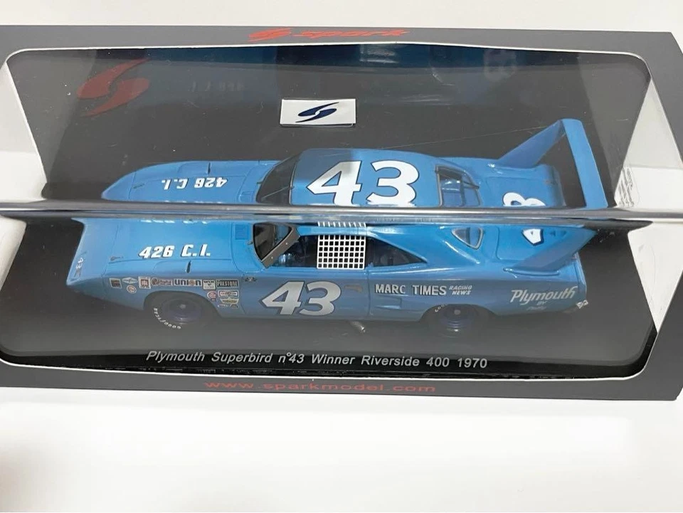 SPARK 1/43 Plymouth Superbird 1970 #43 ganador Riverside 400 Richard Petty Diecas Foto 4 de 4