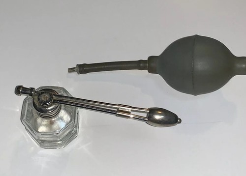 DEFENDER Vintage Throat & Nasal Atomizer R-1541 Glass Liquid-Tube Rexall Drug Co - Foto 4 di 5