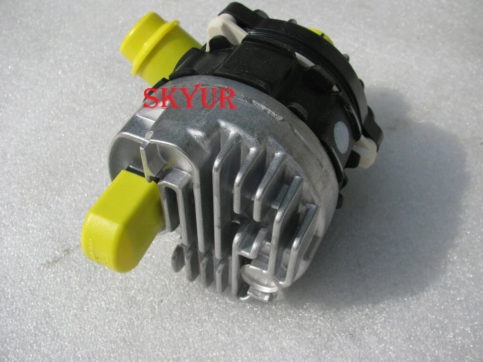 Bomba de agua auxiliar de refrigeración Mercedes para C63 E63 G550 GLC63 GLE63 S450 S550 S63 Foto 2 de 4