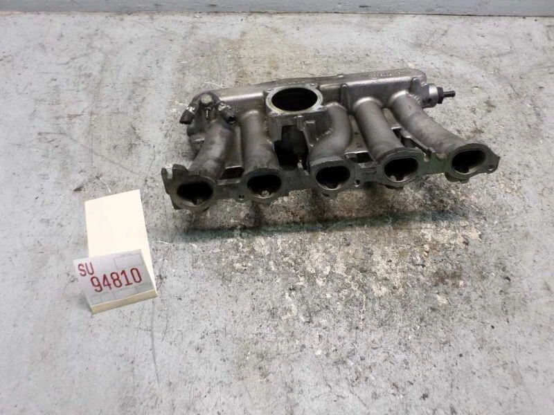Volvo S70 2000 2,4 L 5 cilindros motor turbo colector de admisión de aire OEM 82503939 Foto 4 de 4
