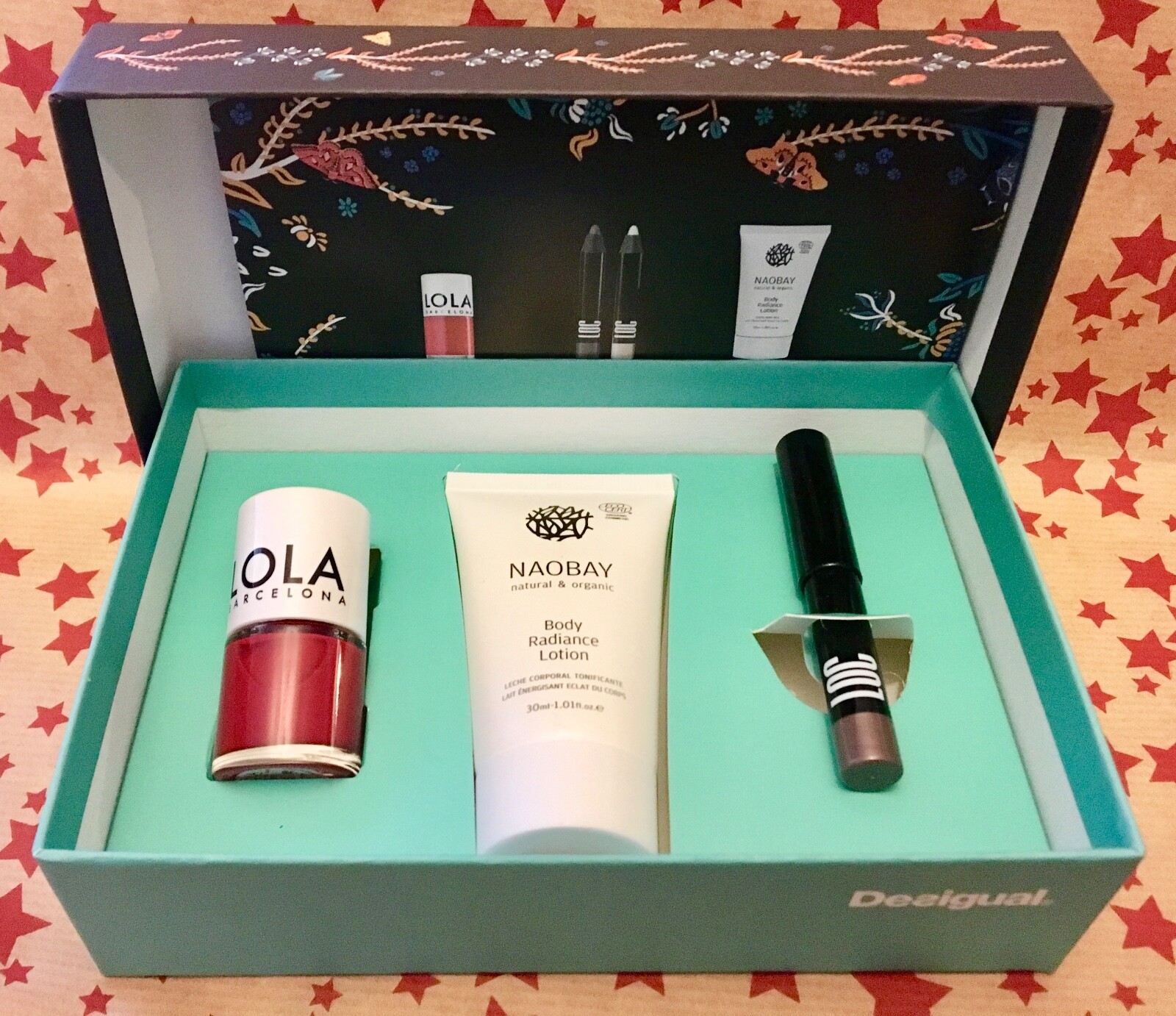 Coffret maquillage Desigual Happiness is inside pour rayonner de joie