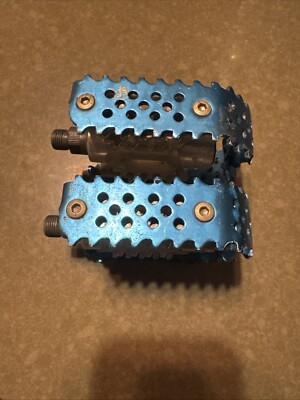ODYSSEY TRIPLE TRAP 9/16 BLUE AND SILVER PEDALS OLD SCHOOL BMX | eBay