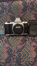 Used Olympus OM-D E-M5 Mirrorless Camera Body with Battery Charger Weather Seale