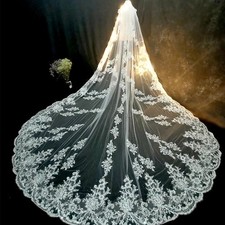 Luxury Long Bridal Veil White Ivory Wedding Veils With Comb Lace Edge Cathedral