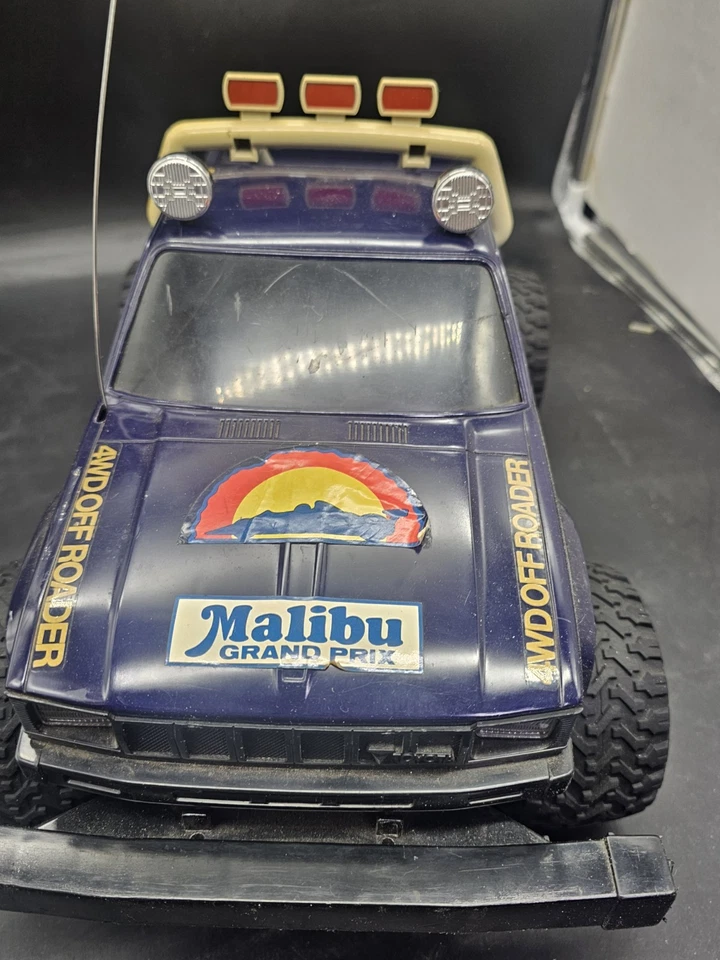 NIKKO Malibu Grand Prix 4X4 Off Road Hilux Blue Truck 1982 w/ Box and Remote - Image 4 of 4