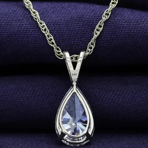 2 Ct Pear Cut Lab Grown IGI Certified Diamond Solitaire Pendant 14kt Yellow Gold
