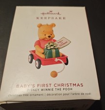Hallmark 2019 Baby’s First Christmas Winnie Pooh Ornament QXD6237
