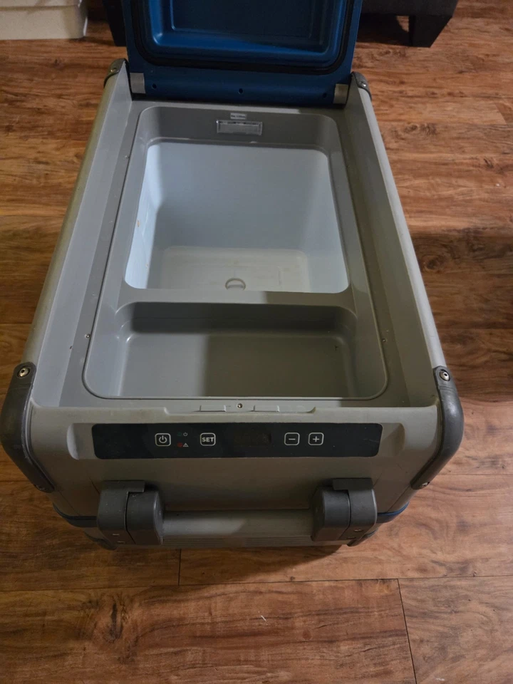 Enfriador eléctrico portátil y congelador profundo Dometic Foto 3 de 3