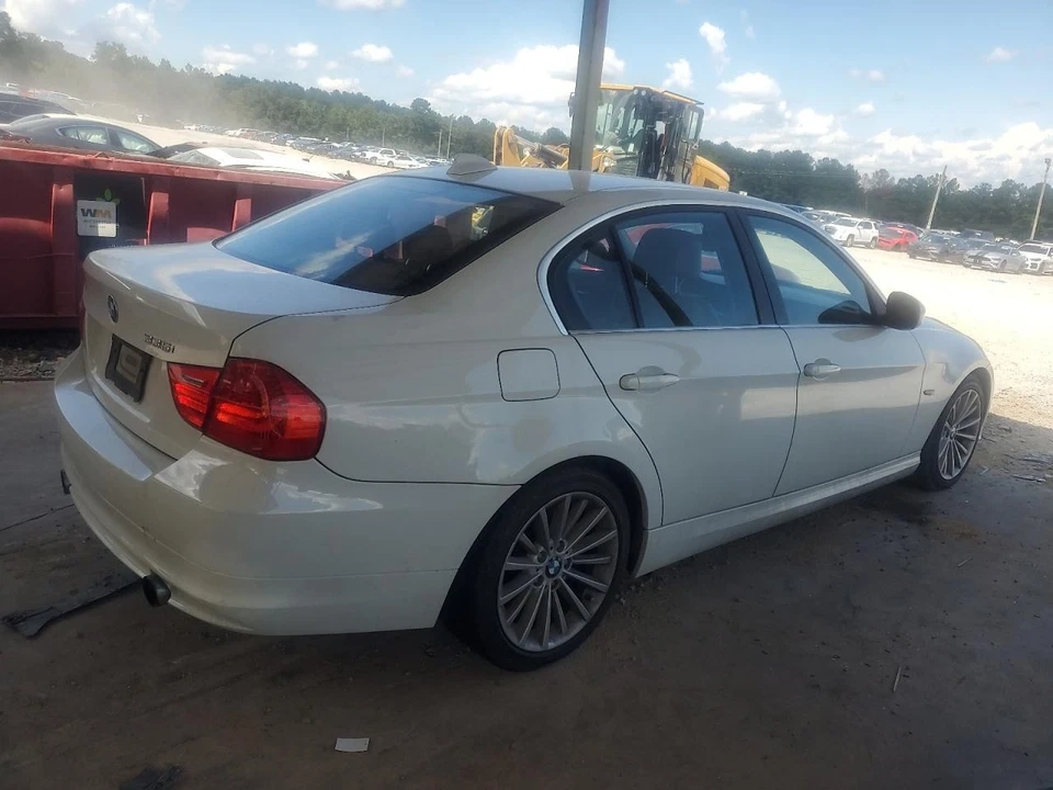 Conjunto de faros derechos usados se adapta a: BMW 335I SDN 2011 con xenón HID con cabezal adaptativo Foto 3 de 4