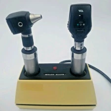 Welch Allyn 3.5V 71110 Desk Charger w/ 11720 Ophthalmoscope 25020 Otoscope