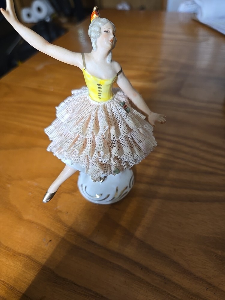 Dresden Figurine Porcelain Lace Ballerina Germany. Only Damage Is Dress. See Pic