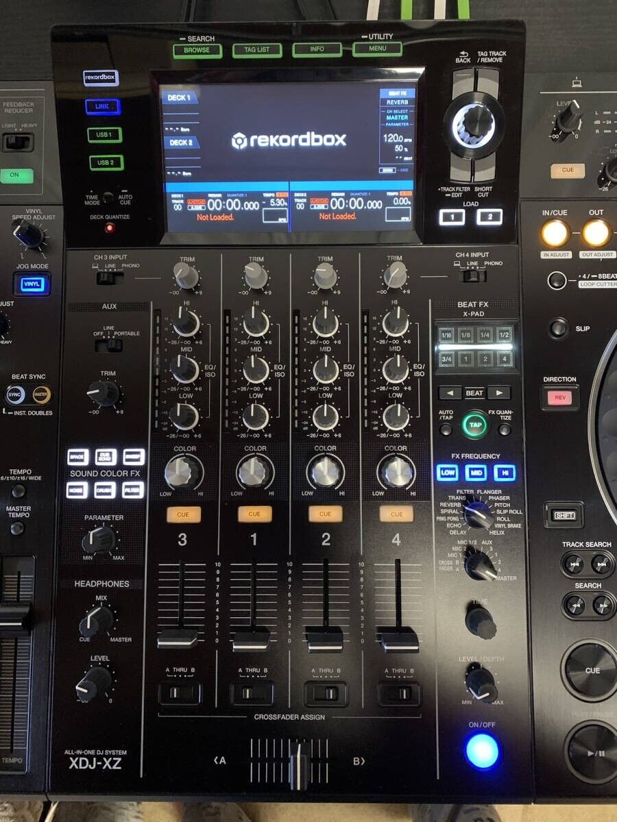 Pioneer DJ XDJ-XZ 4ch Professional All-in-One DJ System Pioneer DJ XDJ-XZ 4ch Professional All-in-One DJ System