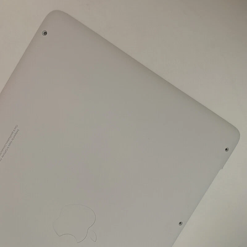 Custodia posteriore inferiore modello A1342 per MacBook 13" metà 2009 - 2010 bianca - Immagine 3 di 4