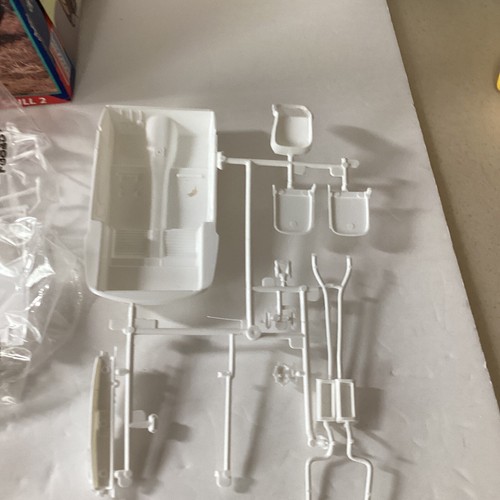 Monogram, 1966. Ford Mustang Shelby GT 350-H, Parts Model . Scale 1/24 - Picture 6 of 6
