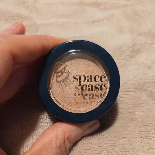 Space Case Kosmetik (Seen From Space Highlighter - 0,088 oz) eingestellt