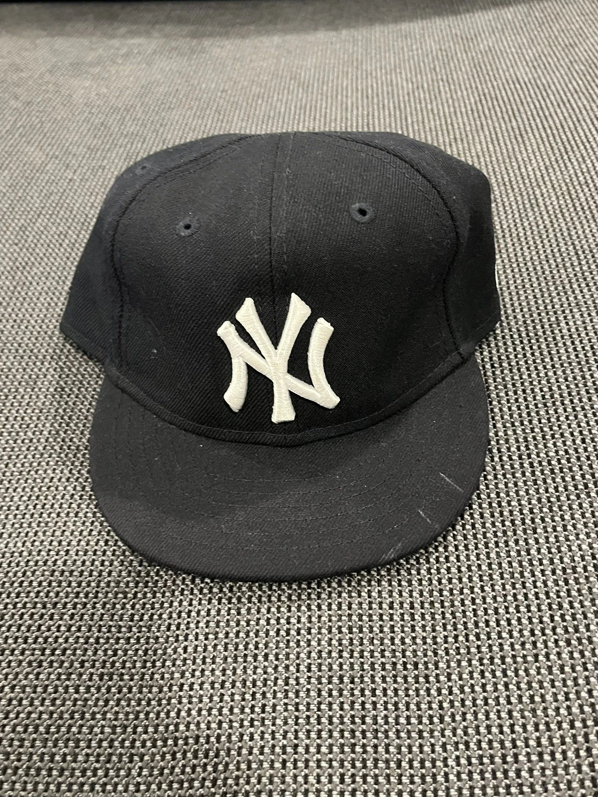 New Era Infant 59FiftyNew York Yankees Baseball NAVY Blue Fitted Hat Size 6