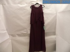 SLNY Women's Size 14 Fig Sleeveless Beaded Evening Gown.