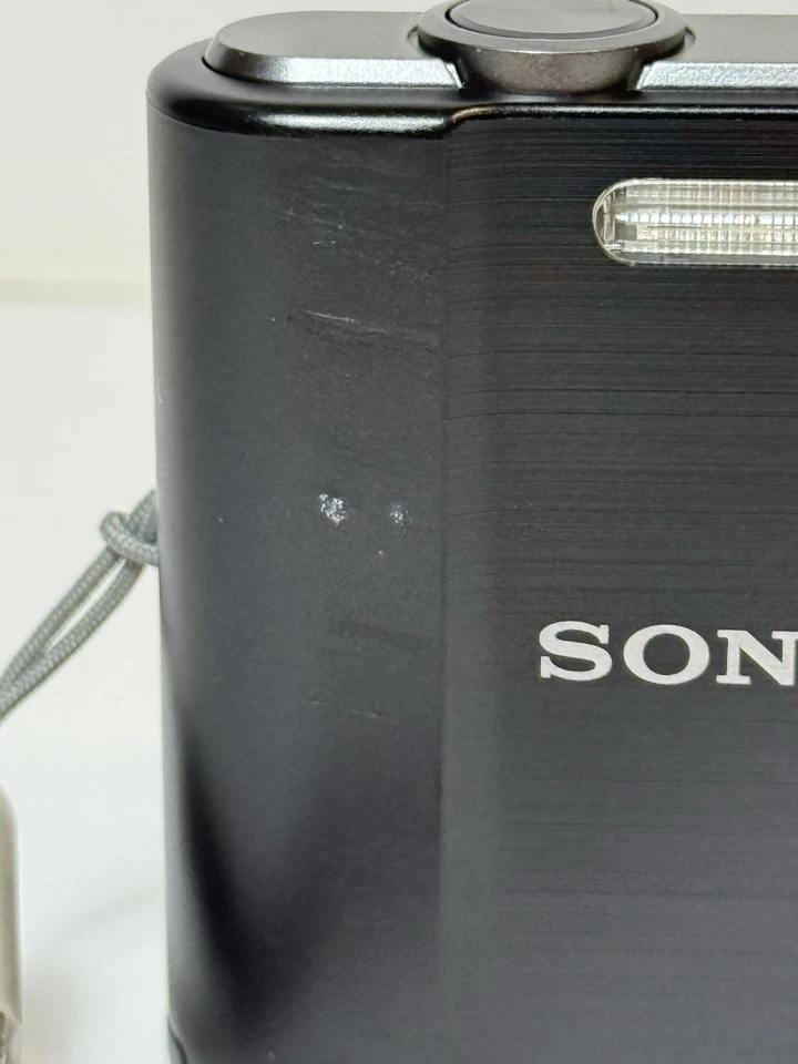 Sony Cyber-shot DSC-W800 20.1 MP 5x Optical Zoom Digital Camera w/ Charger Works - Image 4 of 4