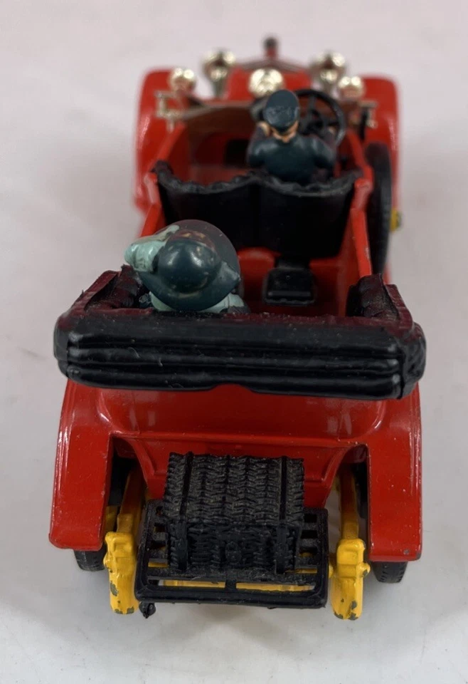 CORGI Classics Diecast Model Car Daimler 1910 with 2 Of The Four figures Nice - Image 4 of 4