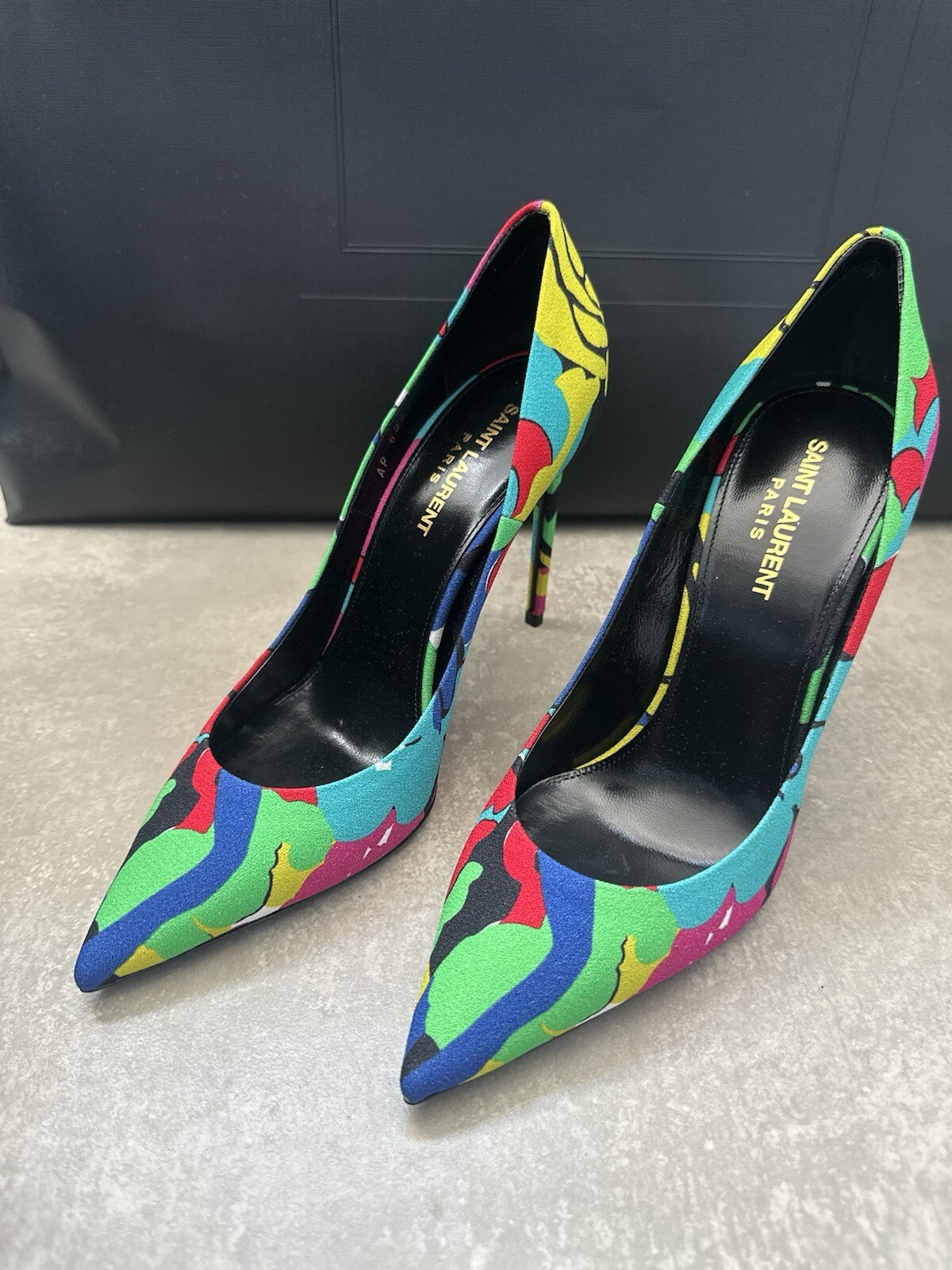 Saint Laurent YSL Zoe décolleté stiletto in pelle tessuto tacco 1300G 38 5 prezzo consigliato £ 695