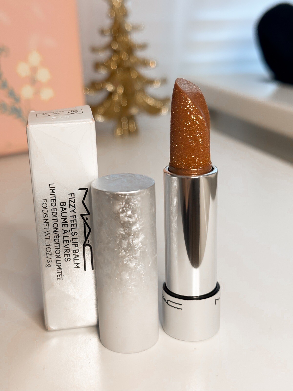 MAC Fizzy Feels Lip Balm TASTE FOR BUBBLES Limited Edition New in Box